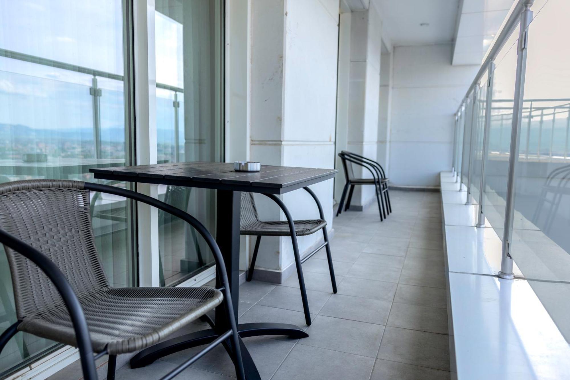 33Rd Floor Twin Apartments In Cevahir Sky City Complex With Pool, Spa, Fitness And Parking Included In Price Скопие Екстериор снимка